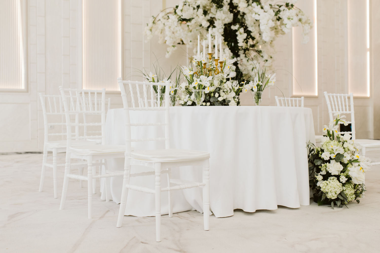 Krzesło Chiavari Tiffany białe